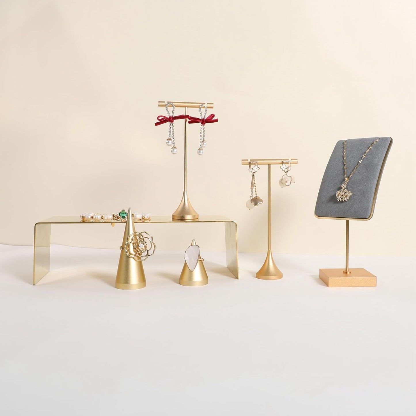 GemeShou Grey velvet necklace display stands for selling, small metal jewelry organizer necklaces storage for show【Grey】