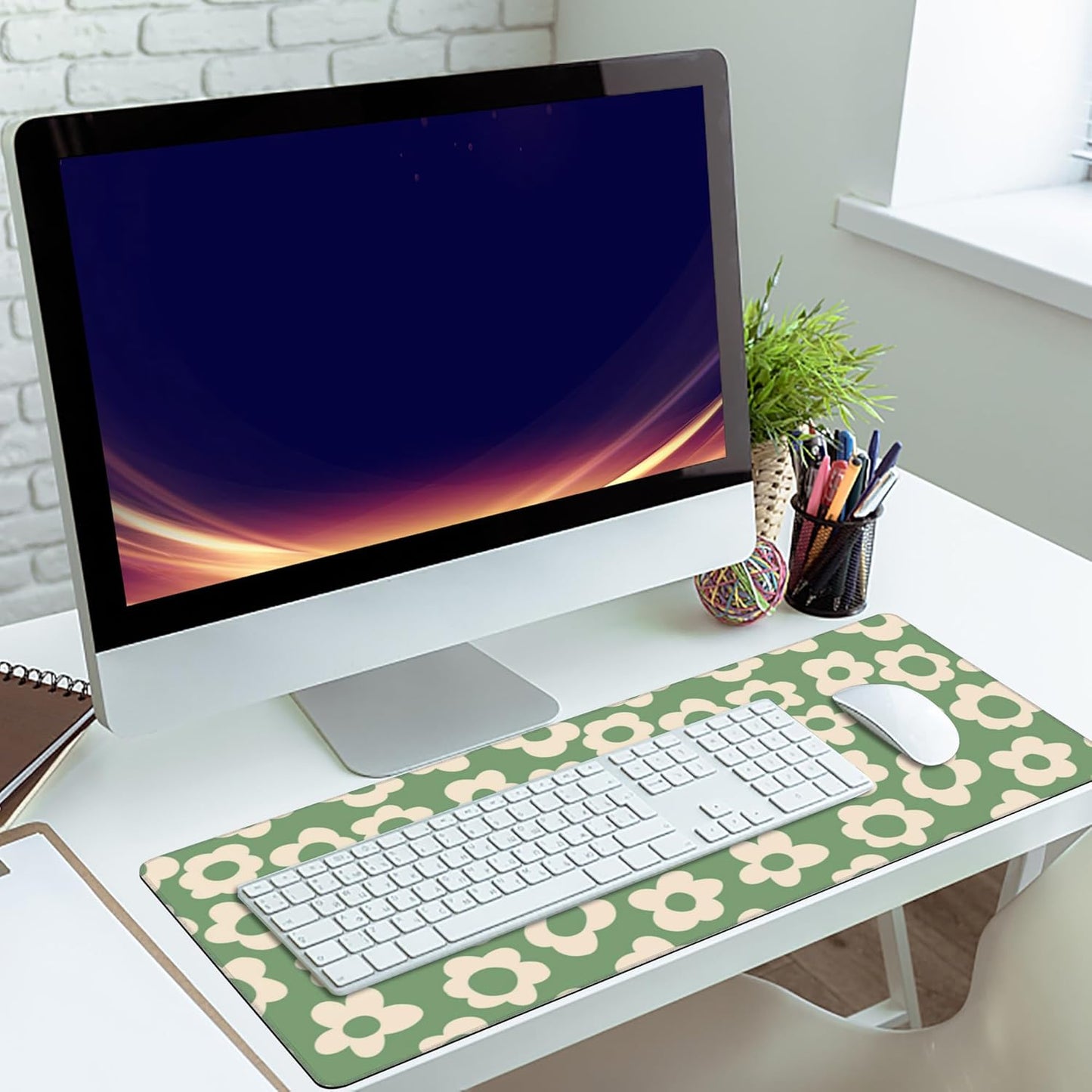 Gaming Mouse Mat Vintage Groovy Flowers Large Mouse Pad Extended Mouse Pad Desk Mat Non-Slip Rubber Base Mice Pad Desk Pad for Office Game Home 35.4x15.75 in