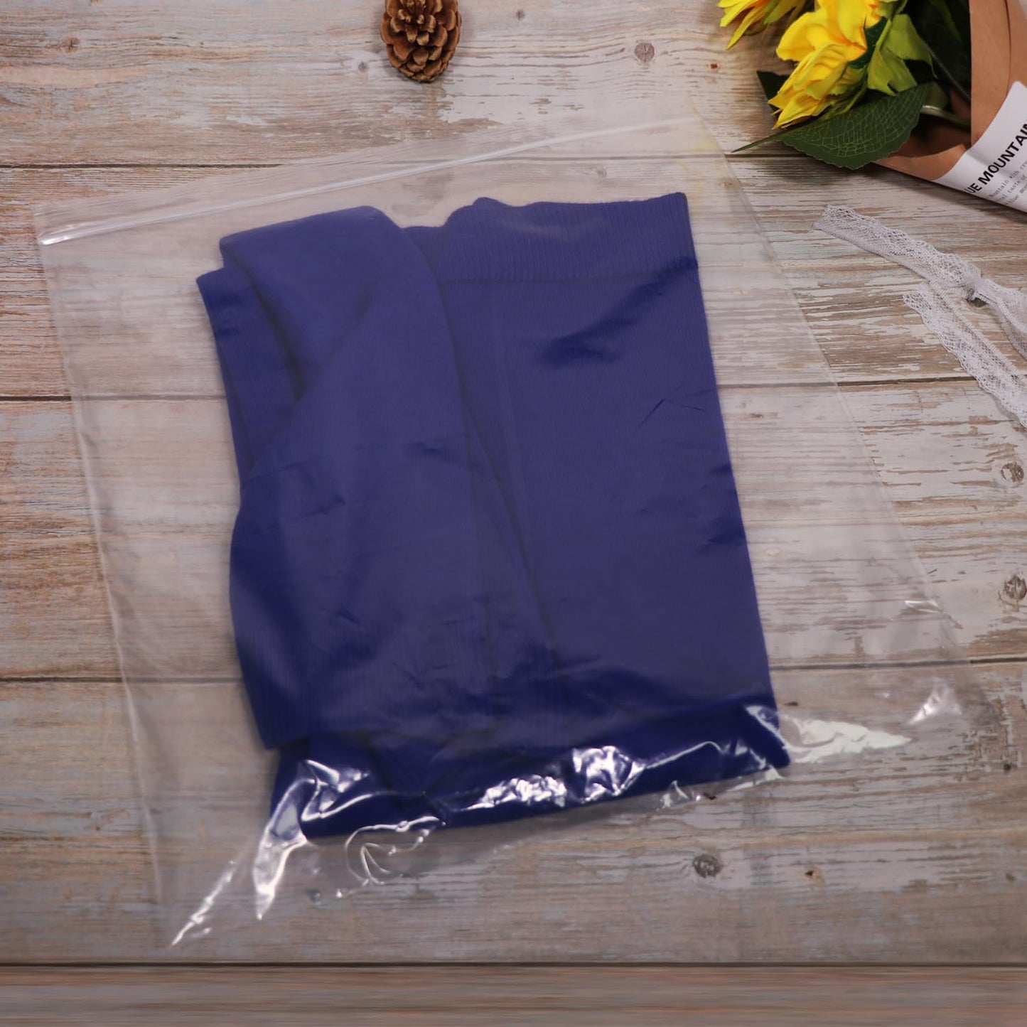 iMailer- 13" x 20" 100 Pack- 2 Mil Resealable Zip Bags- Clear Plastic Bags with Zip Top Lock for Storage, Organizing, Crafts, Travel