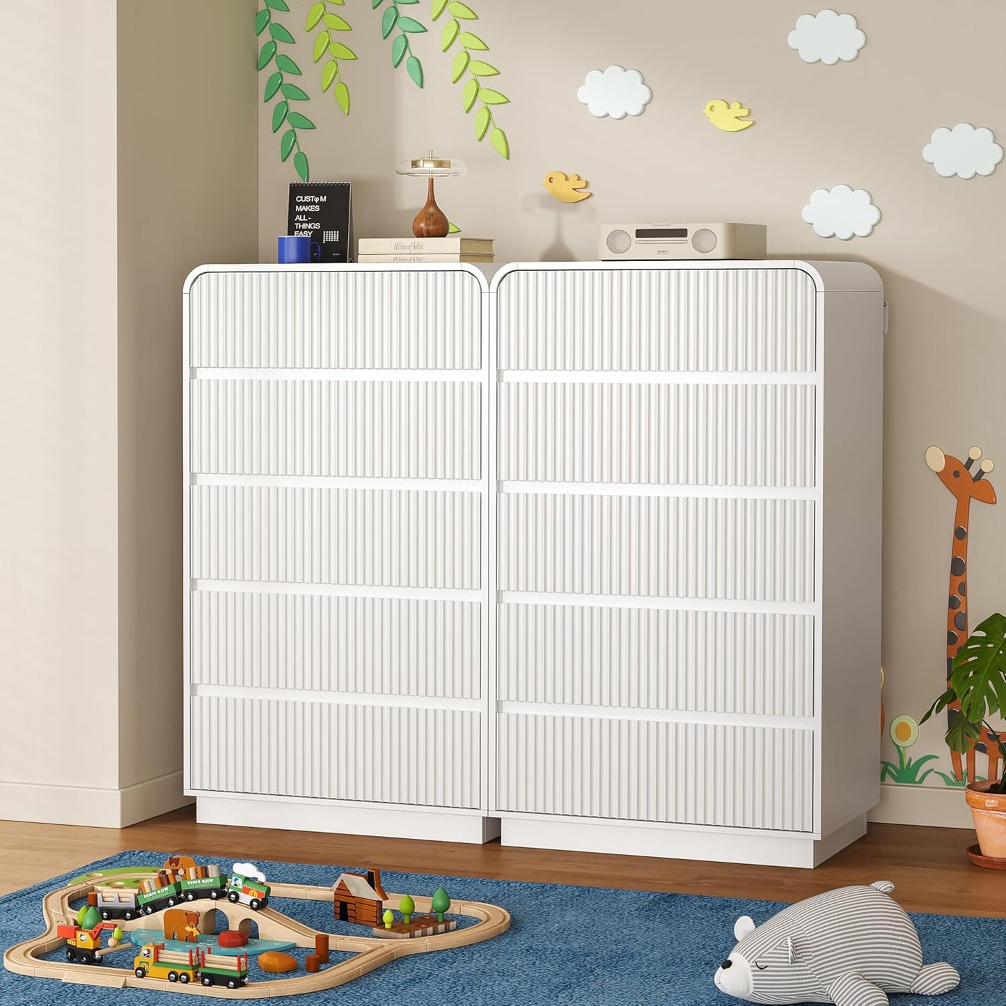Tall Dresser for Bedroom with 5 Drawers, Fluted Chest of Drawers with Round Curved Corner, Hidden Handles, Modern Wood Storage Organizer for Bedroom, Nursery, Living Room