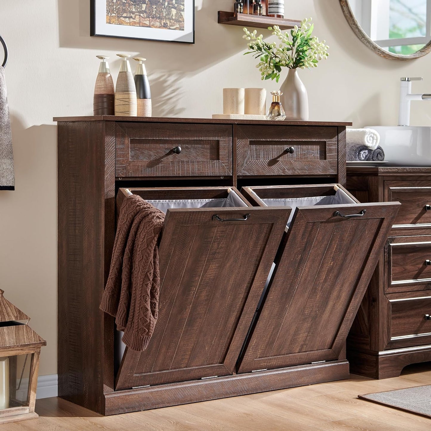 Double Tilt Out Trash Cabinet, 20 Gallon Farmhouse Laundry Hamper Cabinet with 2 Drawers, Hidden Wooden Trash Can Cabinets with Storage Basket for Kitchen, Living Room (Brown)
