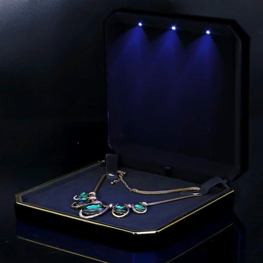 HSLFUAI Large Necklace Box, Necklace Gift Box with Led Light,Jewelry Box for Necklace,Jewelry Gift Box for Wedding, Birthday, Valentine' Day, Mother'S Day, Christmas