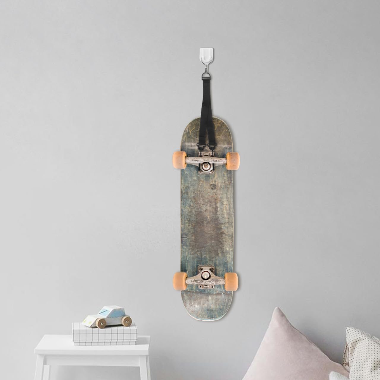 Skateboard Hanger: Skateboard Wall Display Storage Strap Over-The-Door Organizer Hook Fits Snowboard and Surfboard for Small Spaces