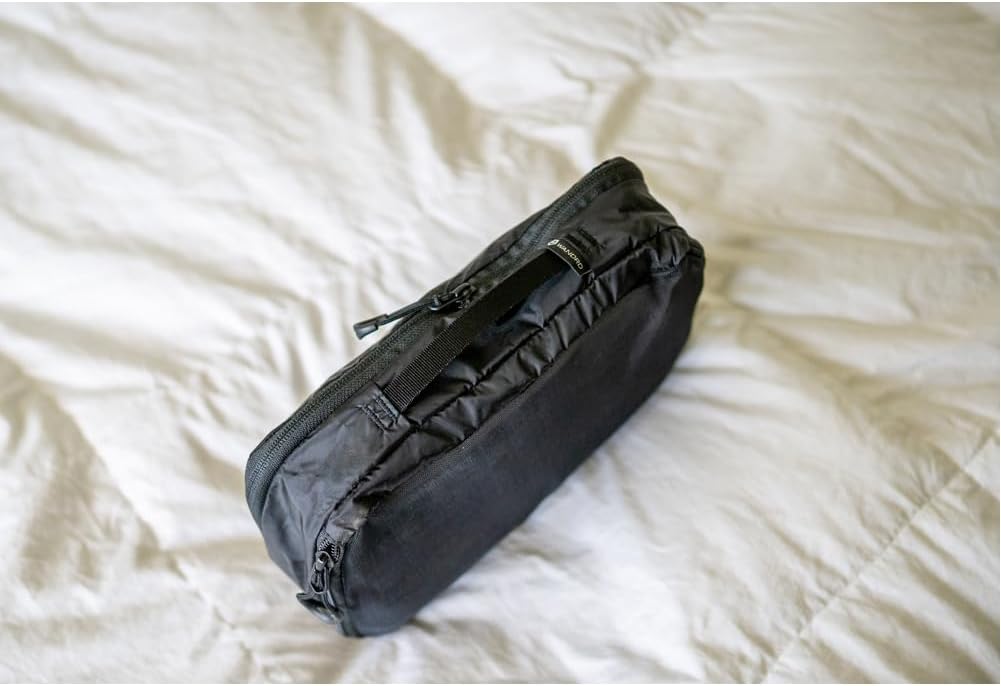 WANDRD Packing Cubes - Medium Packing Cubes for Travel - Suitcase and Luggage Organization and Travel Essentials (Black)