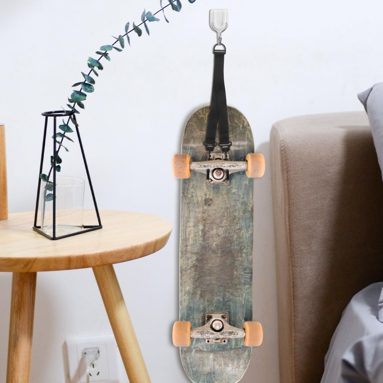 Skateboard Hanger: Skateboard Wall Display Storage Strap Over-The-Door Organizer Hook Fits Snowboard and Surfboard for Small Spaces