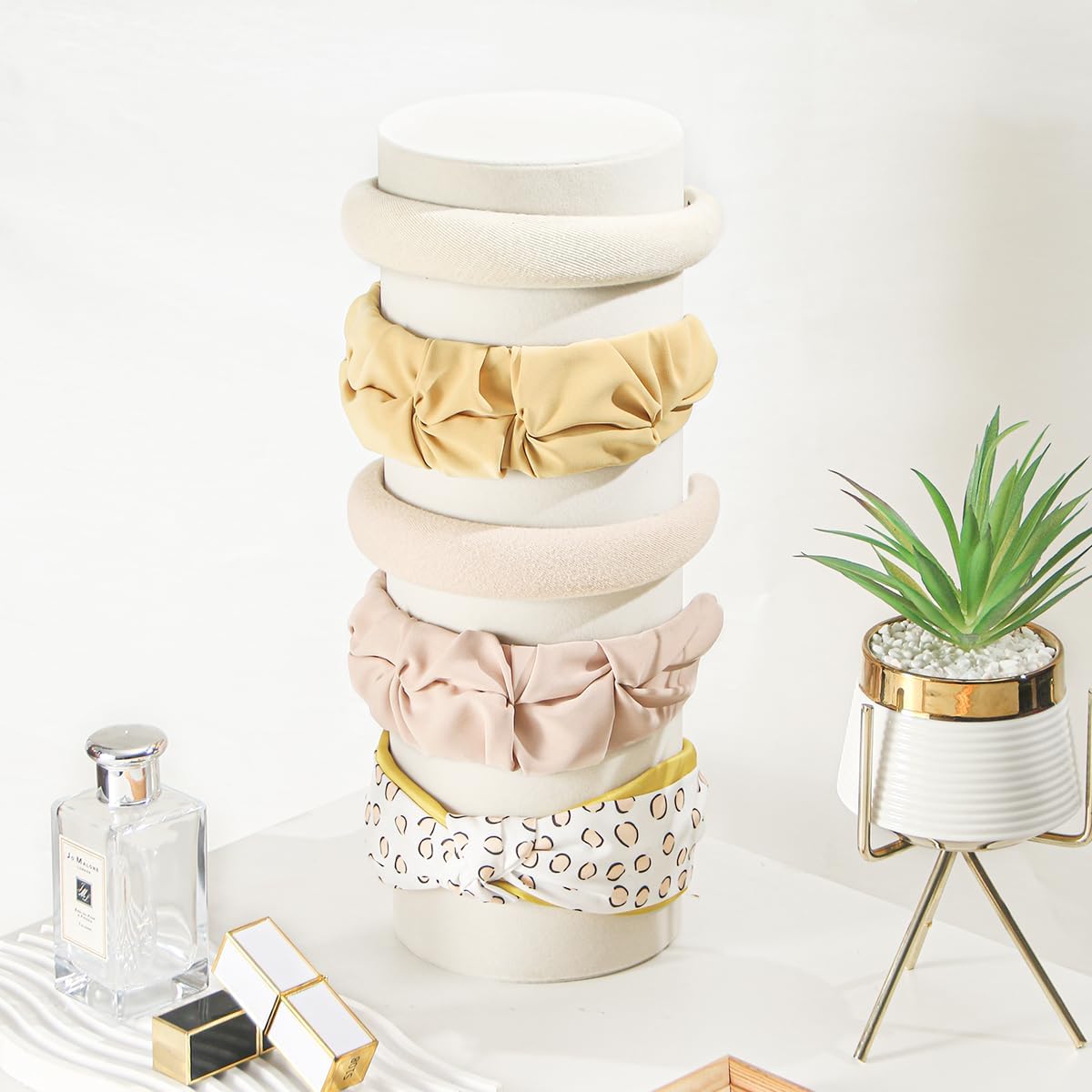 Vertical Headband Holder Organizer, Soft Velvet Tower Hairband Stand Display, Hair Hoop Accessories Jewelry Storage for Women Girls (Beige Velvet)