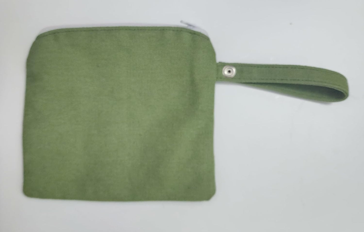 Small Green Dog Treat Pouch for Training for pet parents- Portable Puppy snack bag for treat for walking or hiking with zipper closure and waterproof lining and strap to waist belt loop or leash
