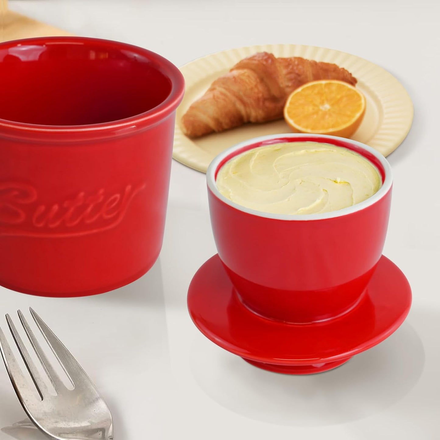 Butter Crock for Counter with Water, French Butter Keeper for Spreadable Butter Ceramic Butter Dish with Lid for Countertop, Butter Container Holder, Home Kitchen Decor (Red, M)