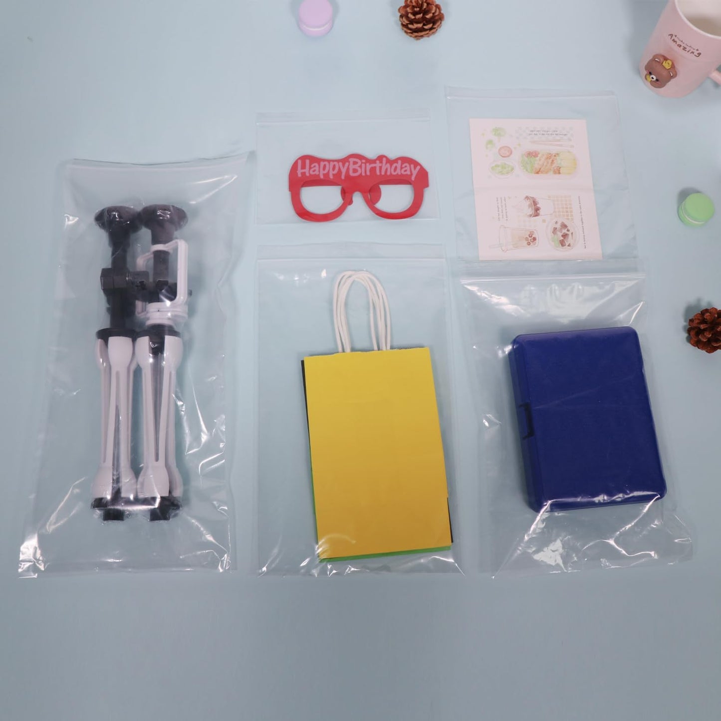 iMailer- 8" x 8" 200 Pack- 2 Mil Resealable Zip Bags- Clear Plastic Bags with Zip Top Lock for Storage, Organizing, Crafts, Travel