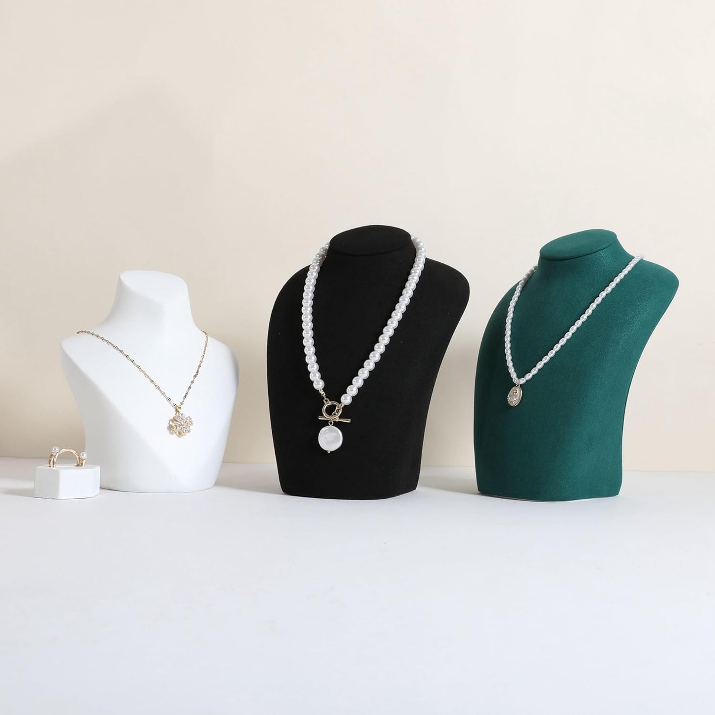 GemeShou Black necklace hanger jewelry organizer, Velvet jewelry stand necklace holder, jewelry mannequin bust for necklaces, Jewelry boutique store photography props【Black-Medium height 7.87 inch】