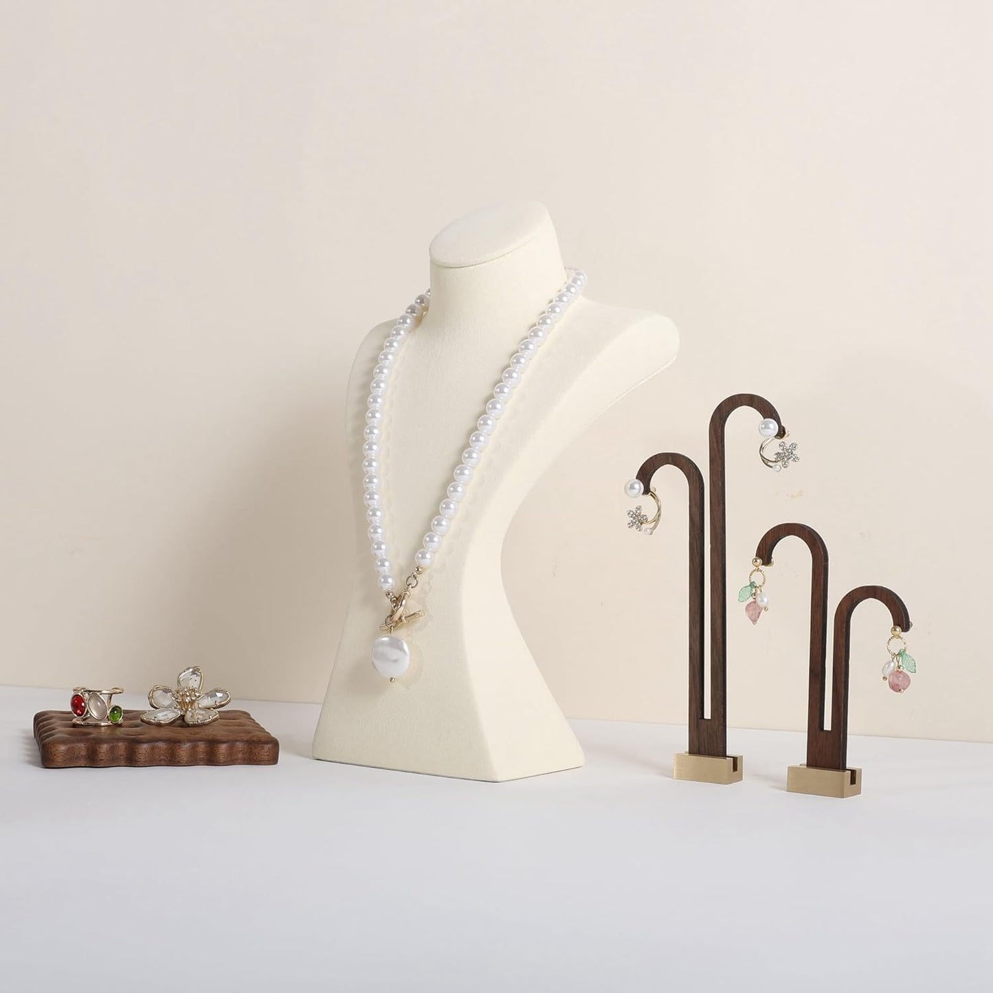 GemeShou Beige necklace storage hanger stand jewelry organizer, Velvet jewelry stand necklace holder, jewelry mannequin bust for necklaces, jewelry bust display stands【Beige-Medium height 9.25 inch】
