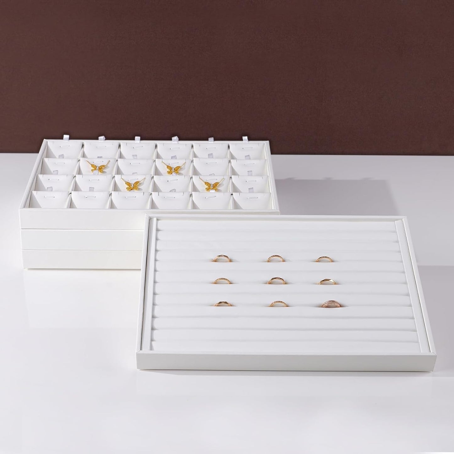White PU Leather Jewelry Display Tray for Long Chain Pendant Necklace Organizer Display Showcase Jewelry Storage Tray