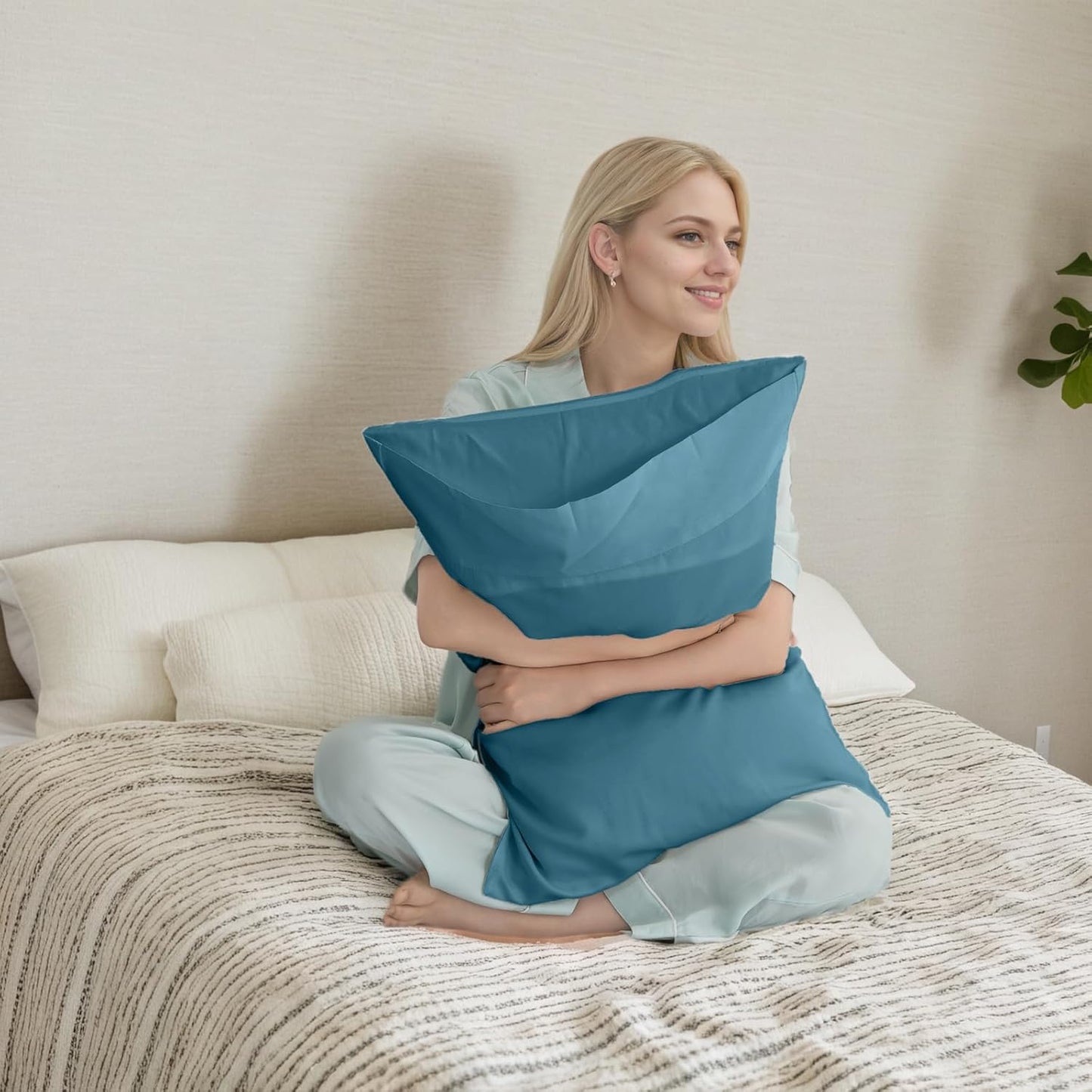 TELUS Blue Pillow Cases King Size 2 Pack, Bamboo Rayon Cooling Pillowcases with Envelope Closure, Cool Breathable Pillow Cover for Hot Sleepers & Night Sweats, 20x40 inches