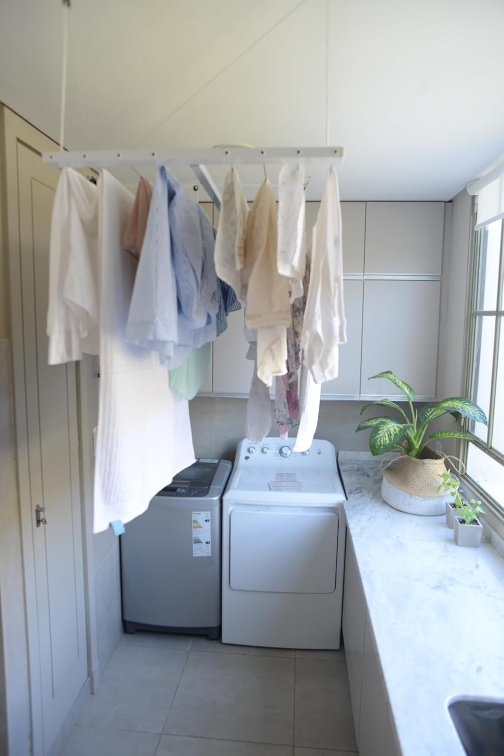Ceiling Mounted Pulley Drying Rack – Medium Aluminum Clothesline for Everyday Laundry – Compact, Space-Saving Design (55.12" x 23.6")