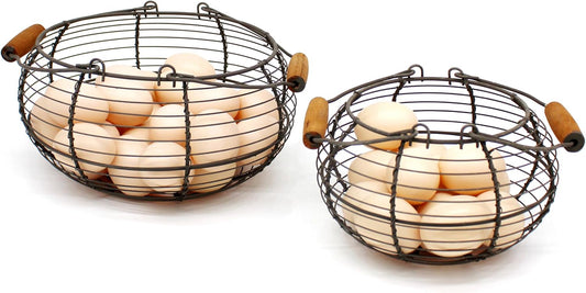 CVHOMEDECO. Round Wire Egg Baskets Rustic Fruit Baskets with Wooden Handles Primitives Vintage Gathering Basket. Rusty, Set of 2