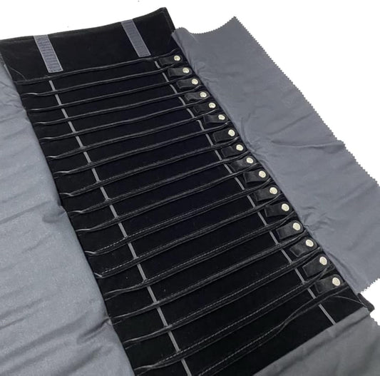 Portable Jewelry Roll Untangled Secure Necklace Travel Storage Bag Displays Holder 16 Chain (black PU and velvet)