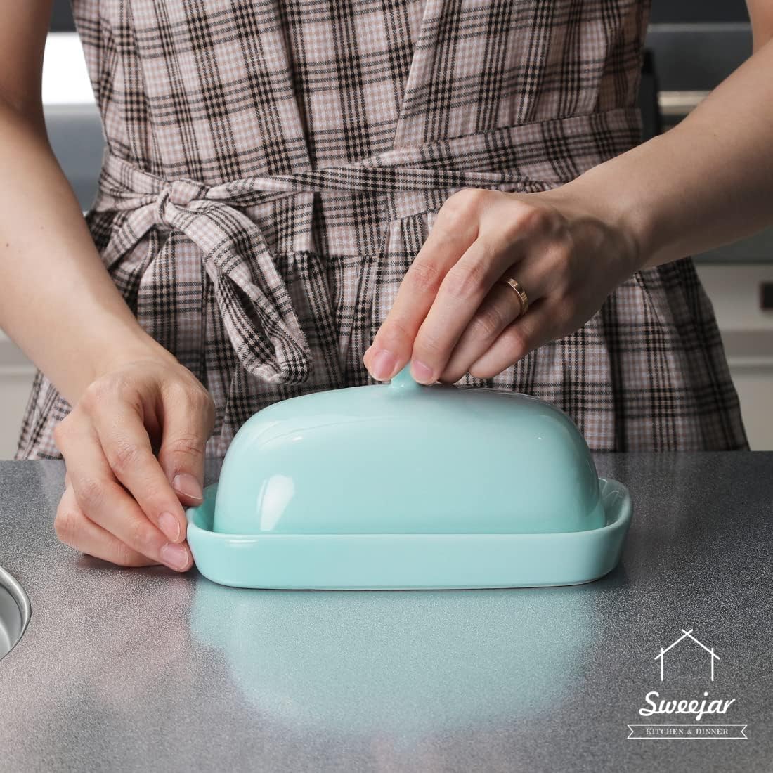 Sweejar Ceramic Butter Dish with Lid for Countertop,Porcelain Butter Keeper with Knob Handle,Butter Container for East/West Coast Butter, 7.1*3.7 inches (Turquoise)