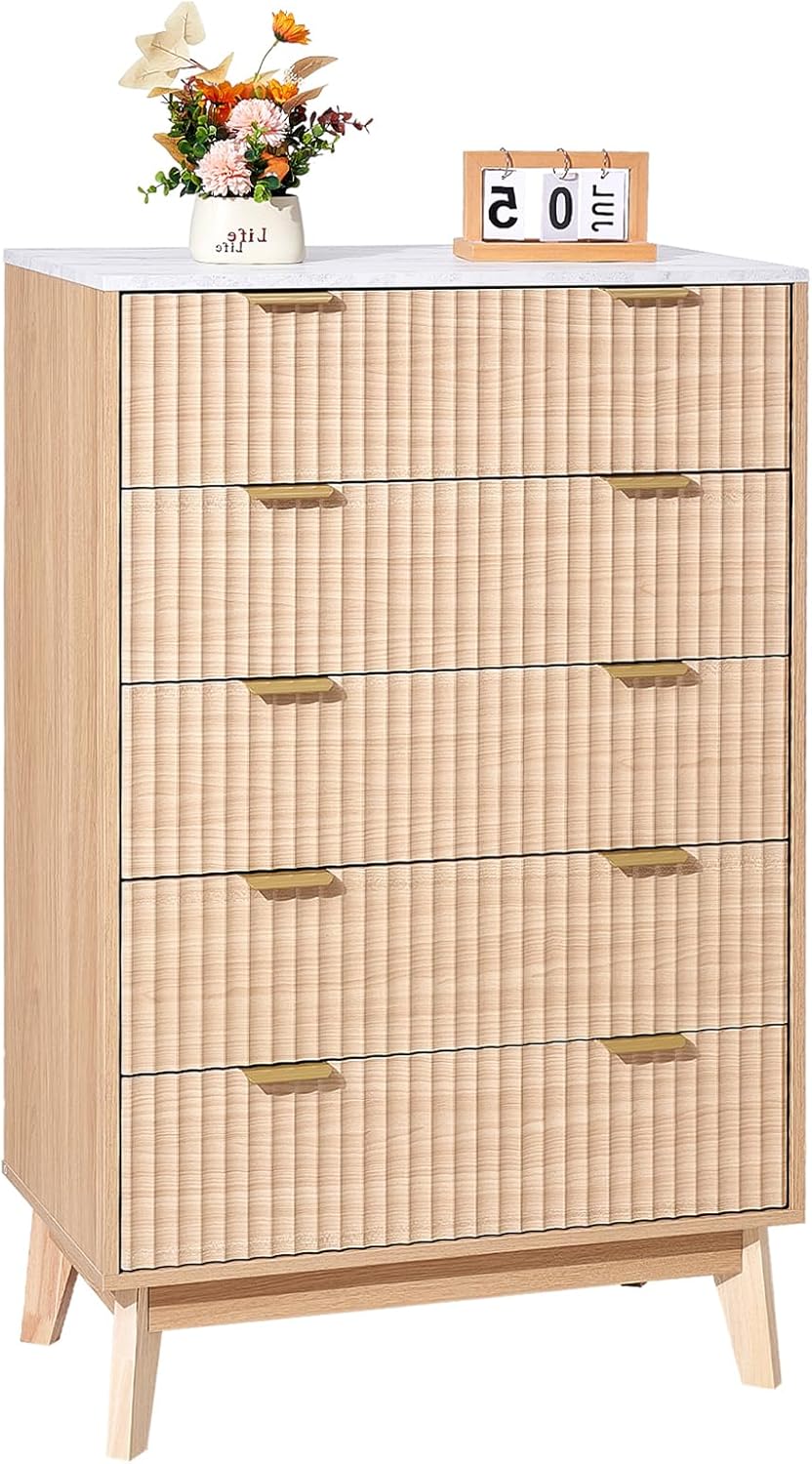 VEVOR 5 Drawer 48" Tall Fluted Bedroom Dresser, Modern Chest of Drawers with Gold Metal Handles, Faux Marble Top, Wood Dresser Closet Storage Organizer for Living Room, Hallway, Entryway, Natural Oak