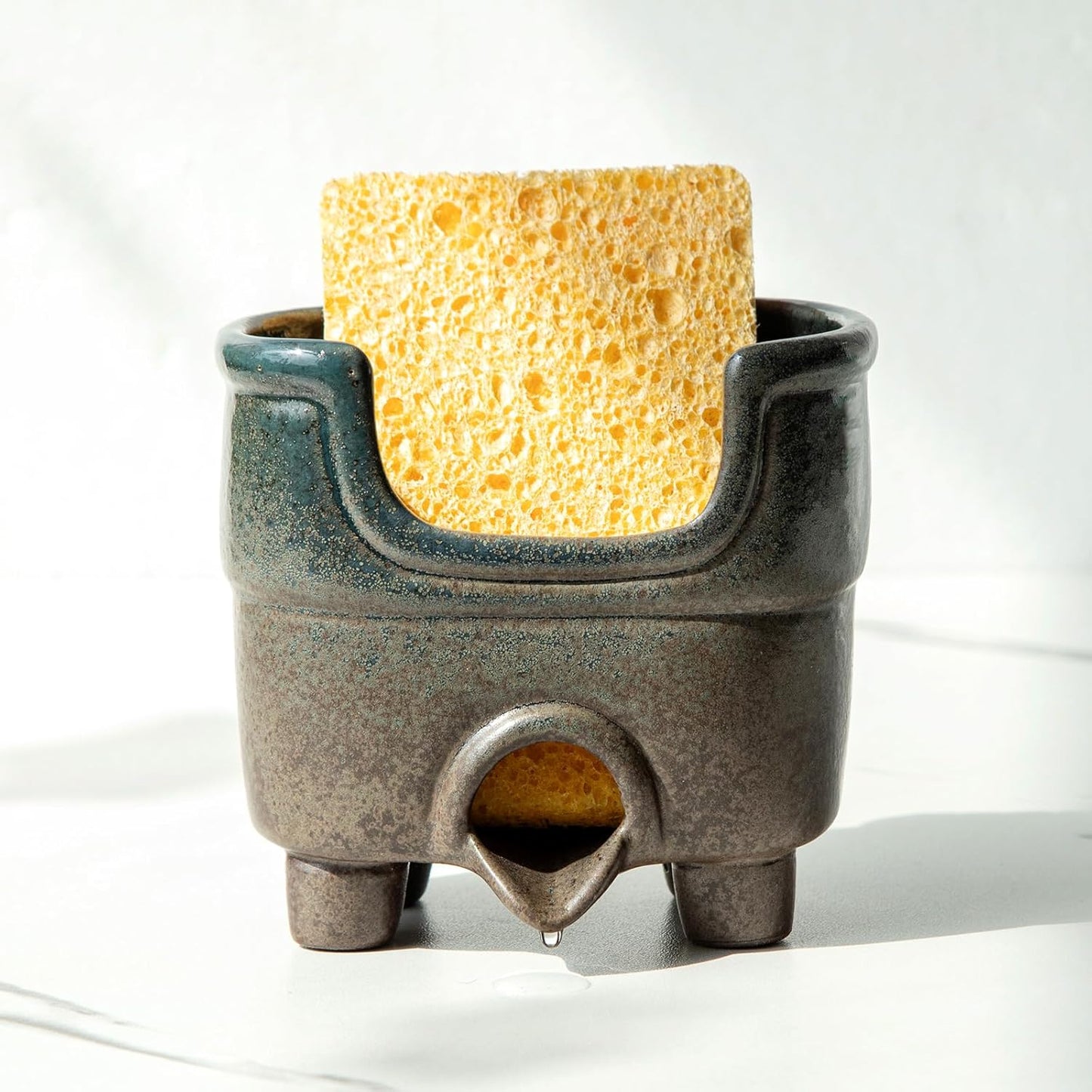 Ceramic Sponge Holder with Drainage, Farmhouse Sink Caddy Organizer, Self Draining Design for Sponges,Soap,Brushes, Compact Rustic Kitchen Accessory, Keeps Counter Dry（Country Blue）
