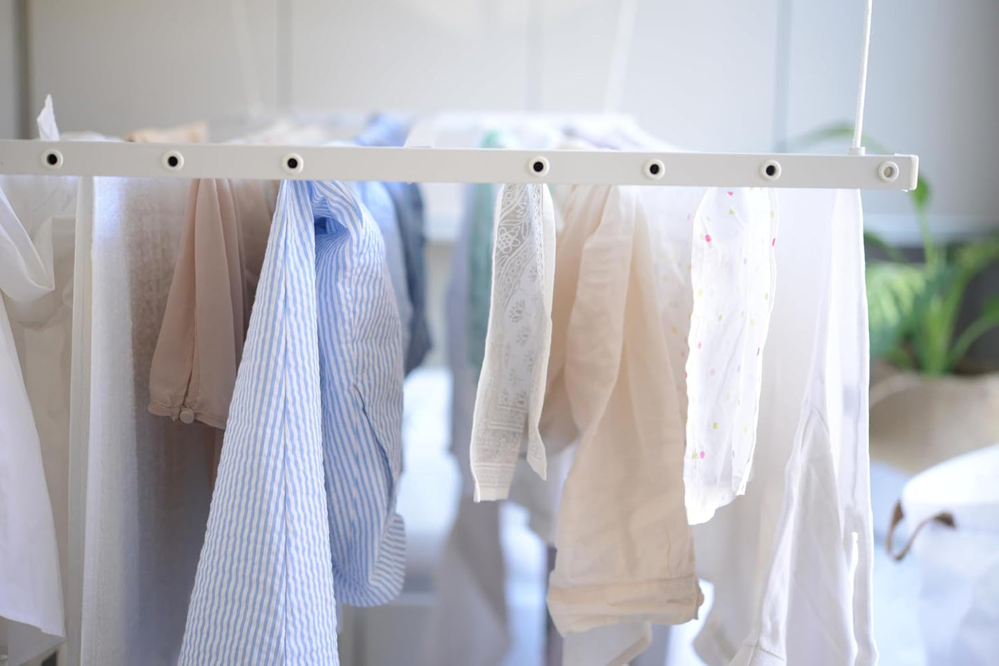 Ceiling Mounted Pulley Drying Rack – Aluminum Clothesline for Indoor or Outdoor Use – Space-Saving Solution for Modern Laundry Rooms (47.3" x 23.6")