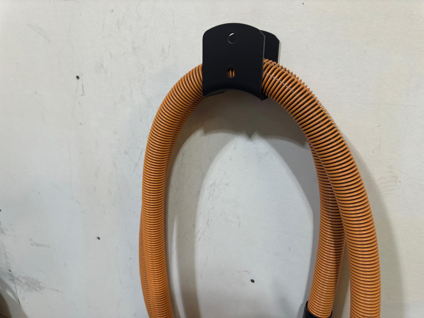 Heavy-Duty Hose Hanger - Wall Mount Hook for Wet/Dry Vacuum Hoses | Universal Hose Storage Rack for Garage, Workshop & Utility Room | Durable Vacuum Hose Organizer