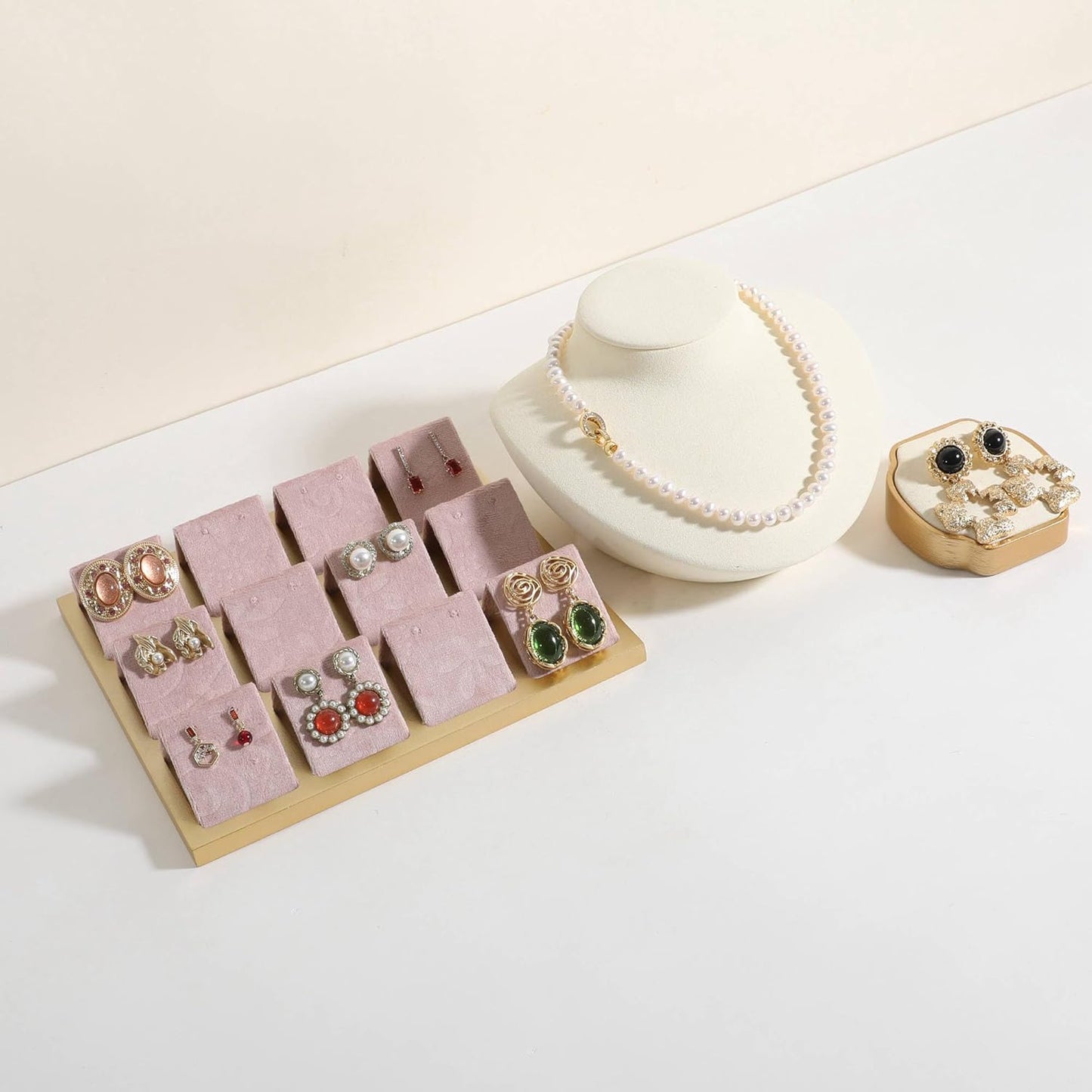 GemeShou Golden coated earring display stand for selling, velvet stud earring holder for jewelry display, Jewlery earring storage organizer tray, studs holder jewelry organizer【Earring holder-Pink】
