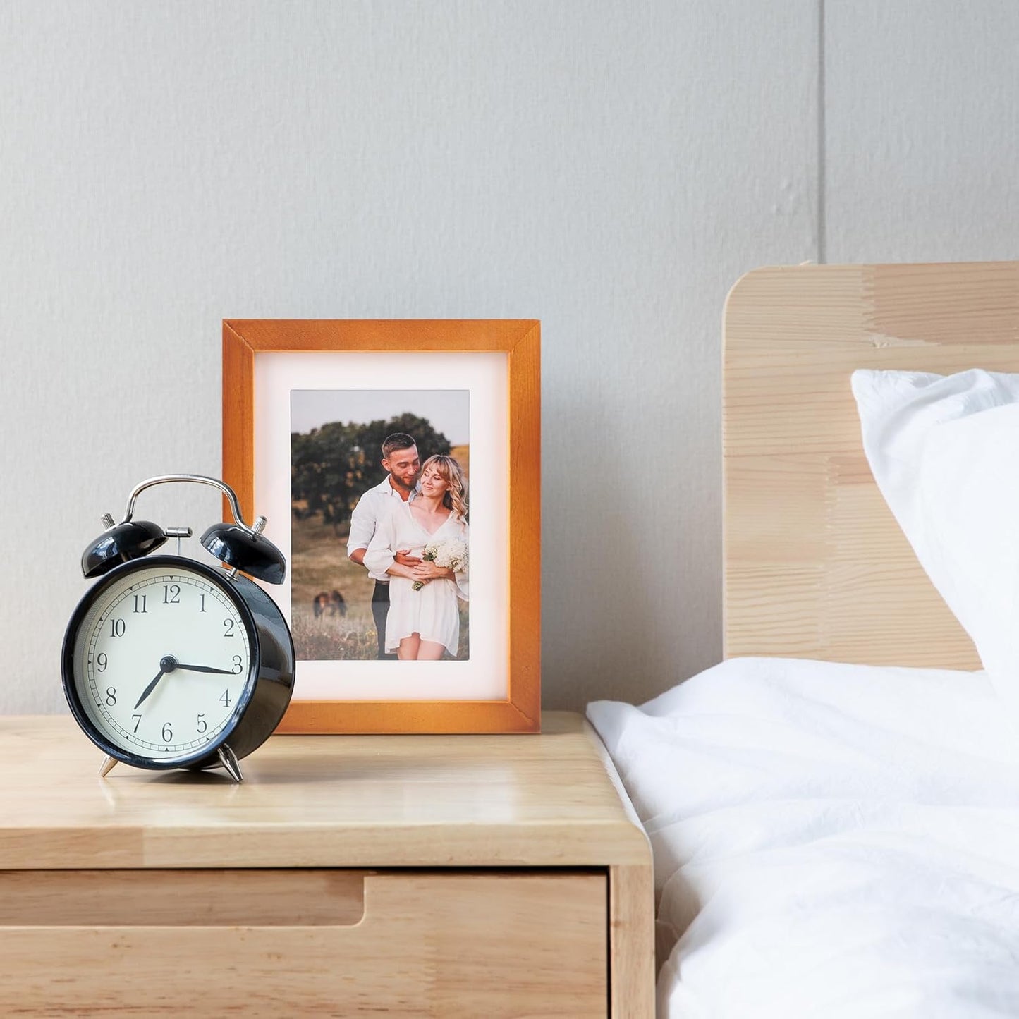 Diversion Safe 6.5"x8.5" Picture Frame Safe with Secret Compartment for Valuables, Hidden Storage Picture Frame with Hooks, Wall-Mounted Secret Storage Box for Bedrooms, Living Rooms, and Offices
