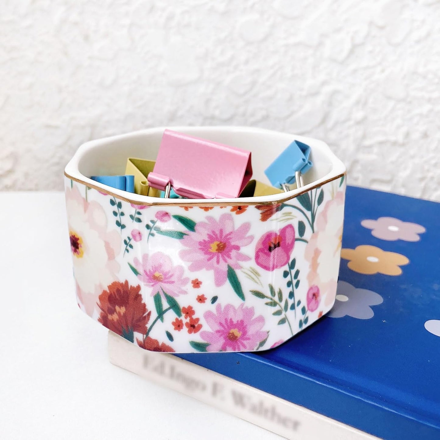 Ceramic Paper Clip Holder Gold Line Paper Clip Dispenser Organizer for Desk Cute Floral Pattern Office Binder Clip Holder Bobby Pin and Hair Clip Holder Gift for Office (White Pink)