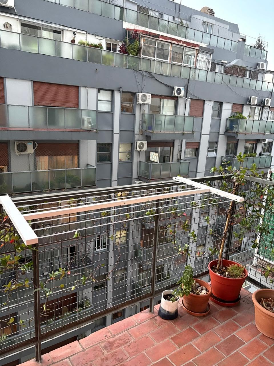 Balcony and Wall Mounted Clothes Drying Rack Made of Aluminum Perfect for Outdoors Clotheline for Laudry Room (35.4" x 20.5")