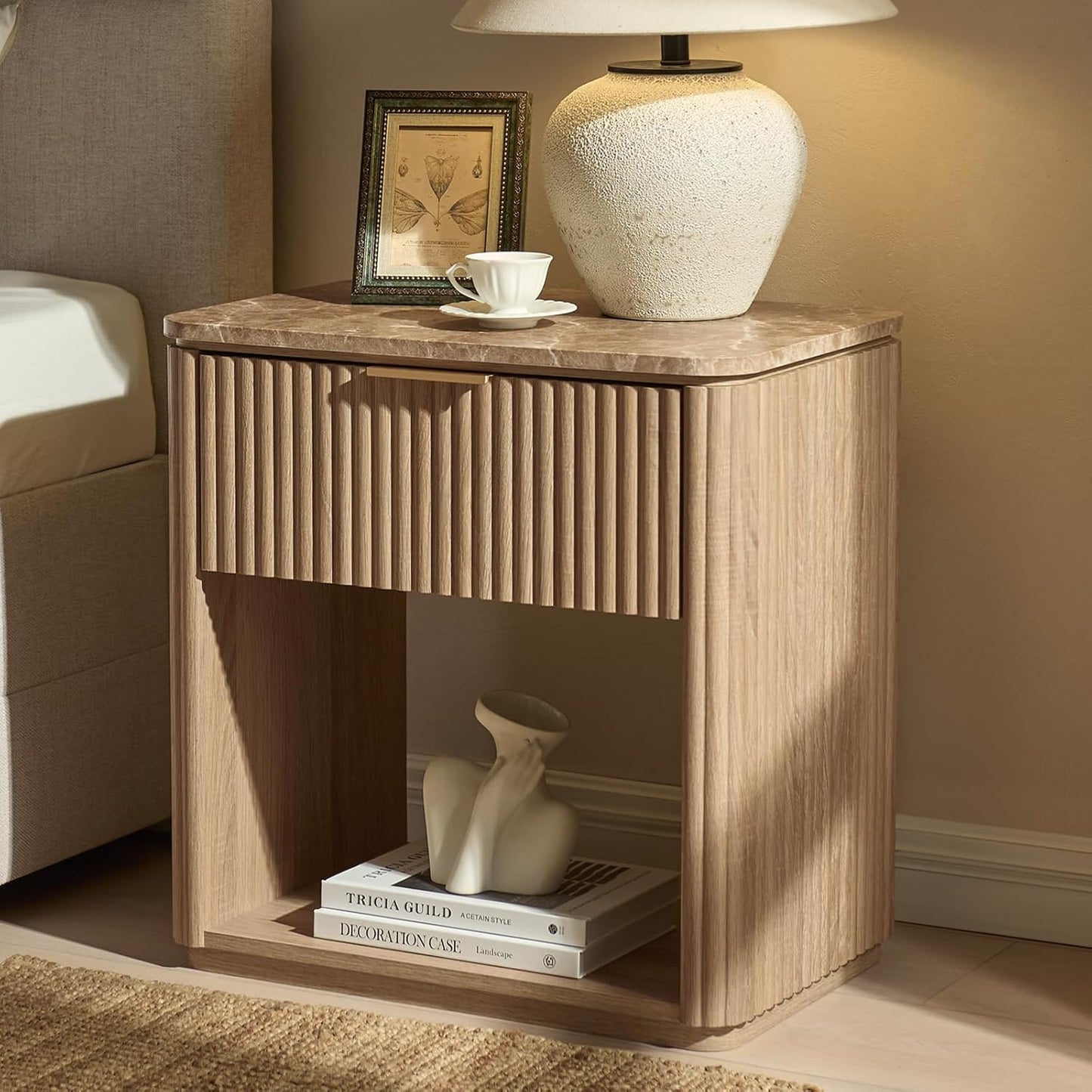 Fluted Nightstand with Drawer, Bedside Table with Faux Marble-Top, Engineered Wood Side Table with Open Shelf, Curved Corners, Metal Handle, Modern Night Stand for Bedroom, Small Spaces, Natural Oak