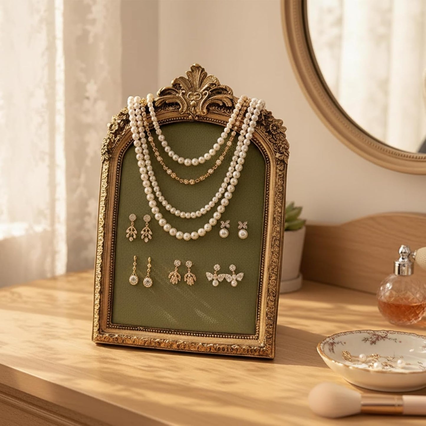Green Velvet Jewelry Holder Organizer & Necklace Display Stand, 10 * 6.7inches Vintage Jewelry Storage with Gold Frame for Bracelet Earring Rings, Pearl