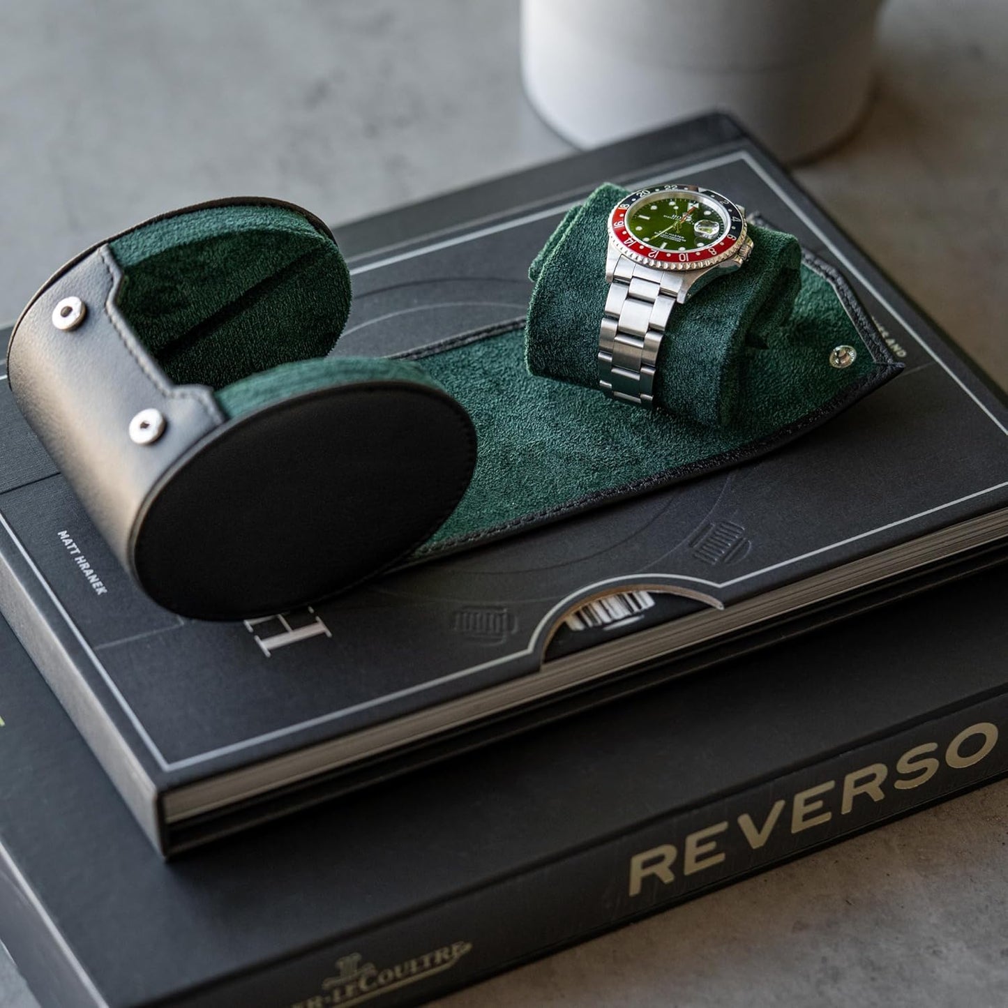 DailyWatch | Watch Roll Travel Case For 1 Watch | Luxury Watch Case In Genuine Black Leather With Soft Velvet Interior | Watch Case Protect, Store, & Display Your Watches | Black Green