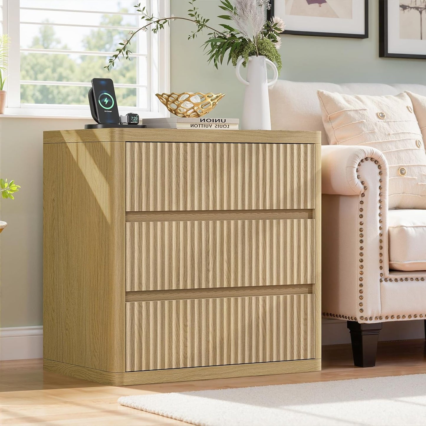 Fluted Nightstand Set of 2, Natural Oak Night Stand with 3 Drawers, Bedside Table with Storage, Mid Century Modern End Table Bedside Table Set, Curved Profile Handleless Design, 25” Wide