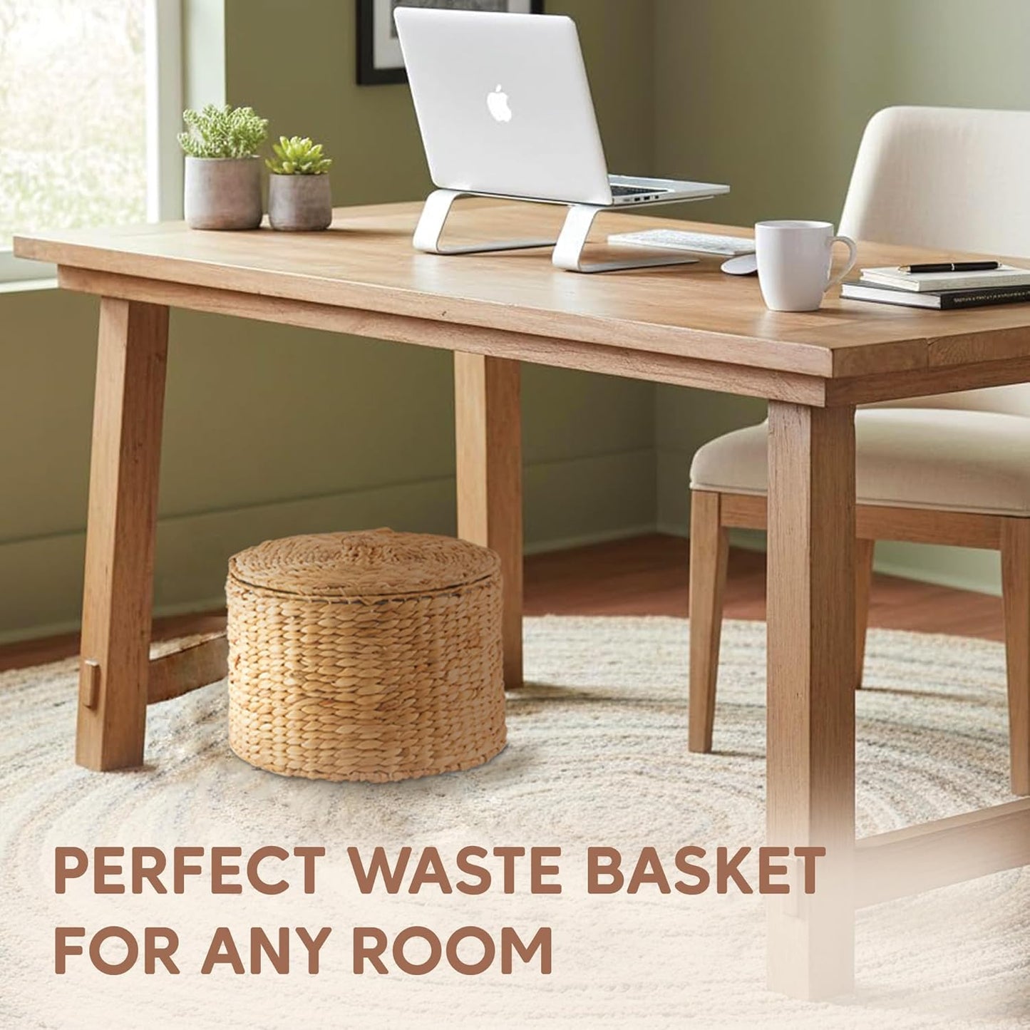 Greenatural Water Hyacinth Storage Baskets Set of 2, Handwoven Round Organizers with Lids and Plastic Liners, 2 Sizes, Decorative Wicker Bins for Home, Bedroom, Bathroom, Kitchen, Office