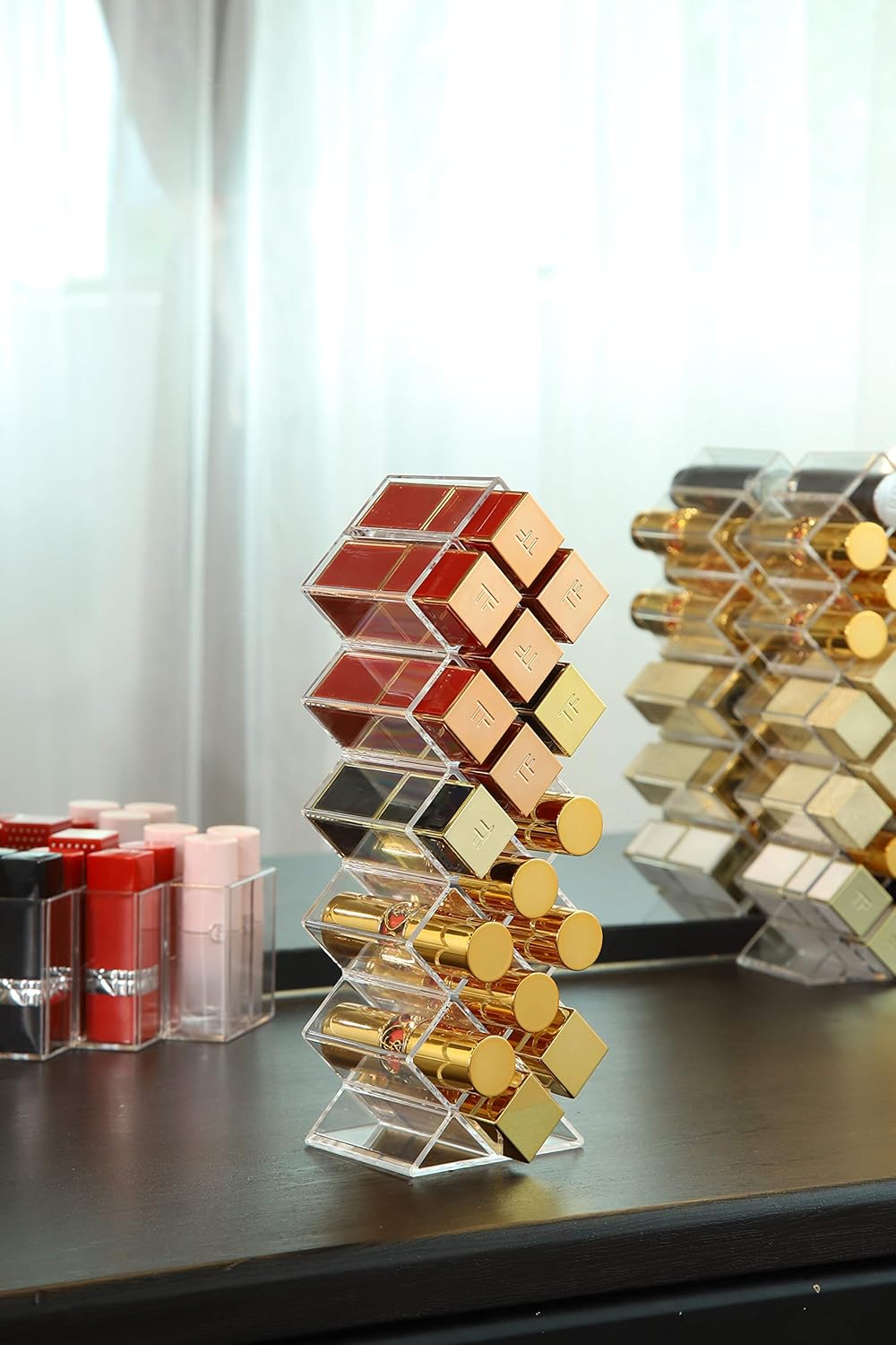 Lipstick Holder Organizer 16 Spaces Acrylic Stackable Fish Shape Lipstick Tower, Lip Gloss Storage Stand, Perfect for Lipgloss Organizers Makeup Vanity Display, Clear (1 Pack)