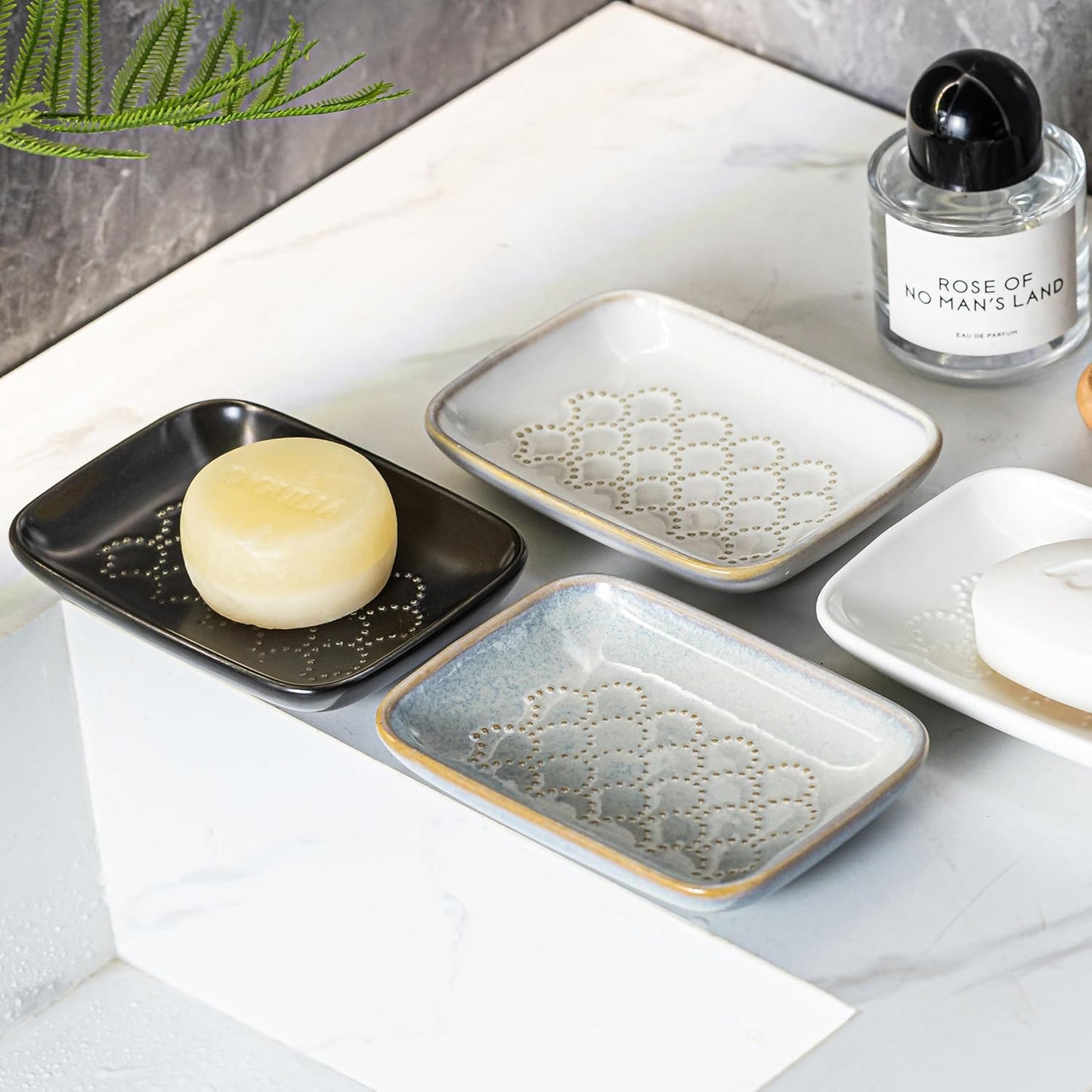 Gomakren Soap Dish for Shower, Ceramic Soap Dishes for Bar Soap Sponge, Christmas Shower Soap Holder Saver Tray for Bathroom Kitchen Sink, Easy to Clean, Gray