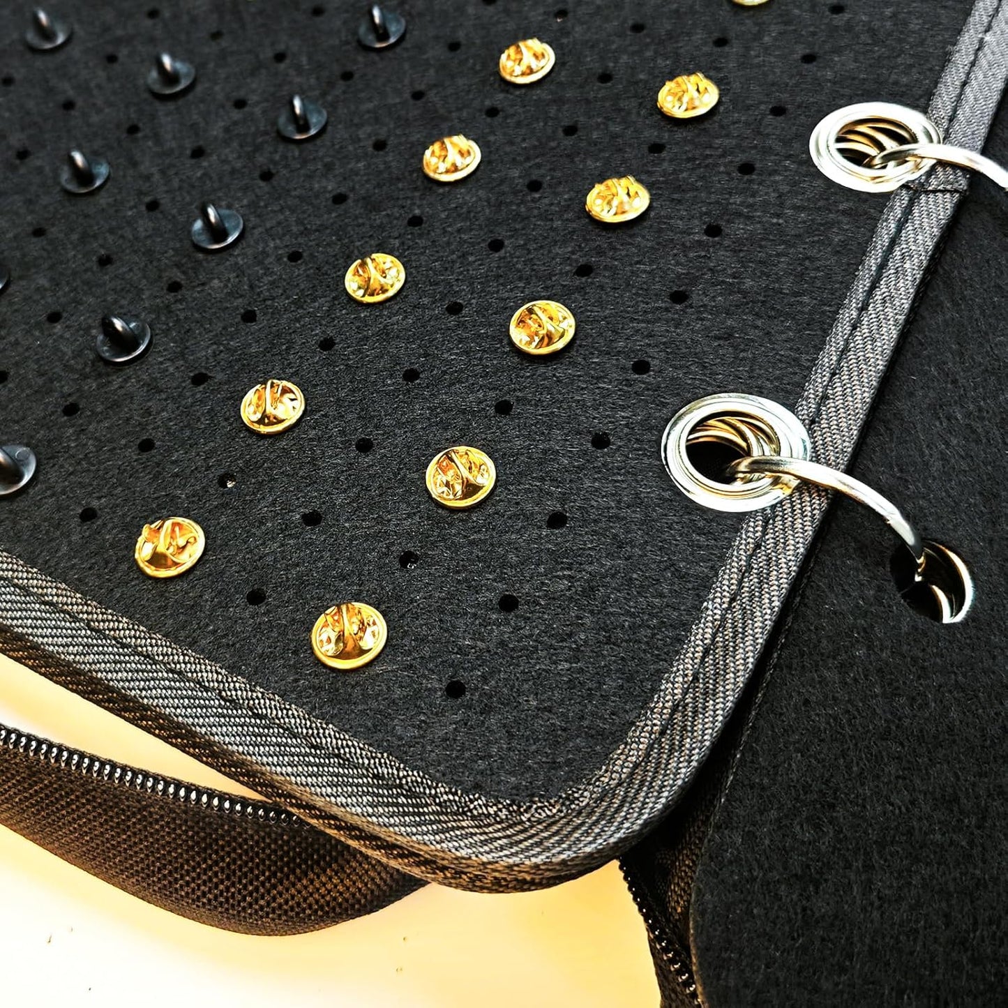 6-Page Enamel Pin Display Bag - Organize Collectibles, Brooches, Medals & More (6 Black Pages + 5 Spacers)