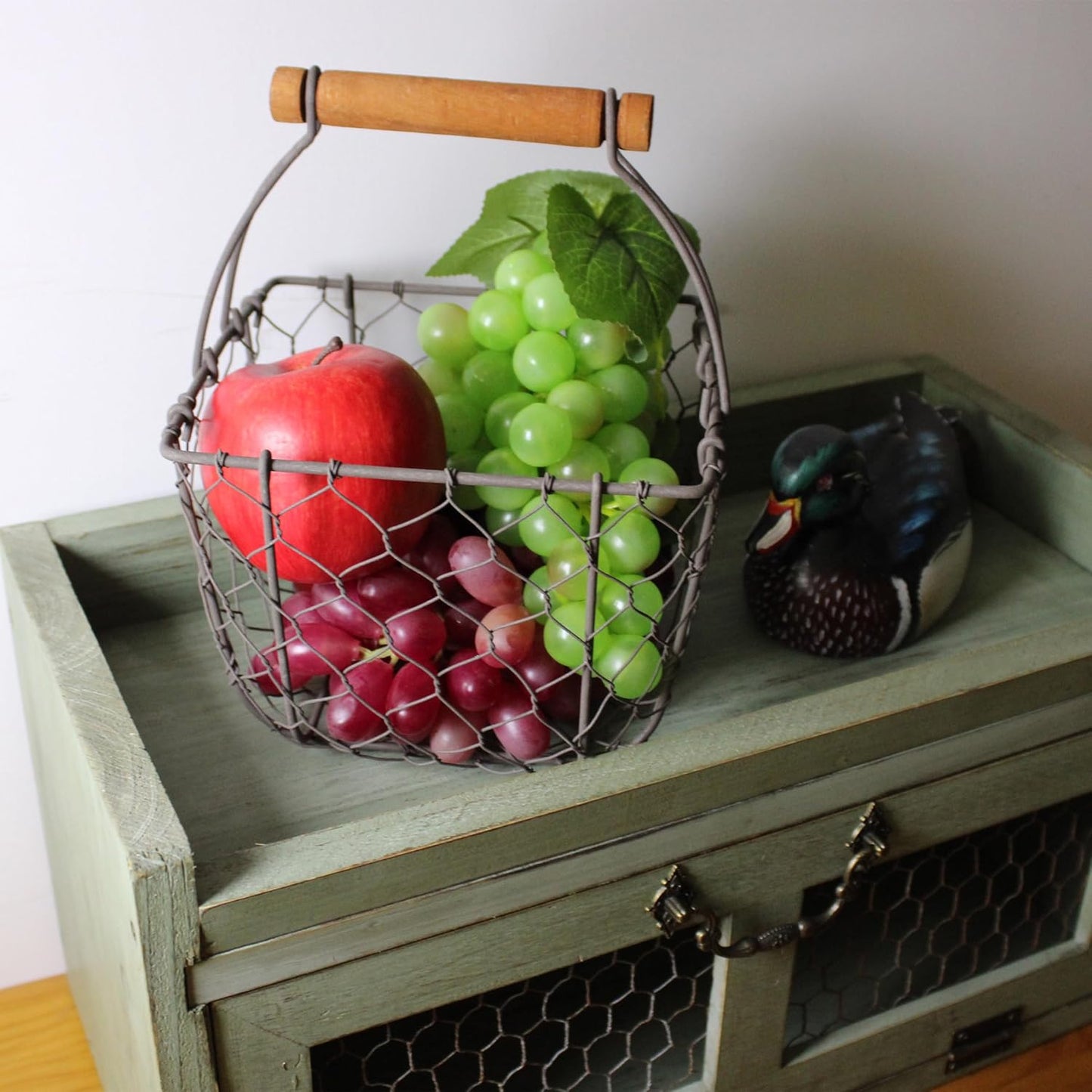 CVHOMEDECO. Square Chicken Wire Egg Basket Fruit Basket with Wooden Handle Primitives Vintage Gathering Basket. Rusty