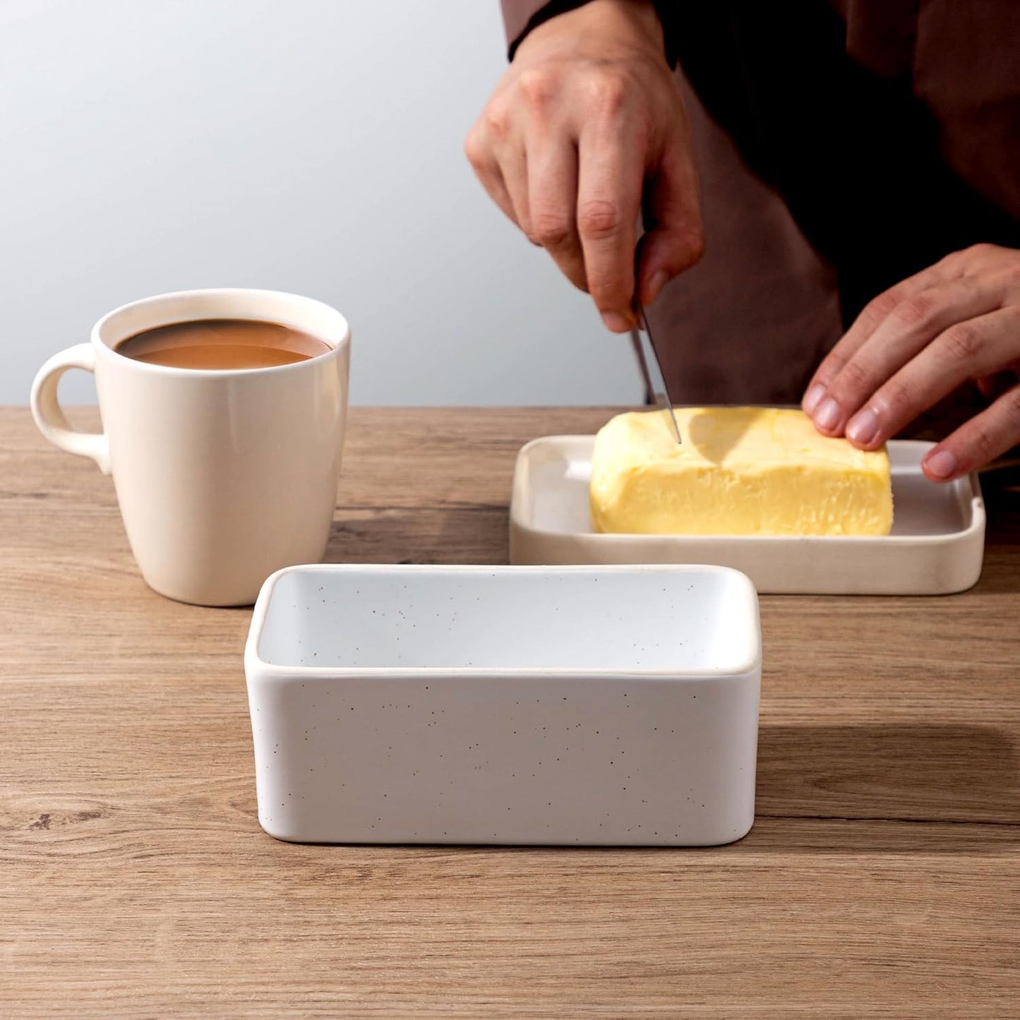 Ceramic Butter Dish with Lid，Large Butter Dish for Countertop, double-sided usable design，Suitable for fresh spreadable butter, butter container holder for kitchen and home decor.