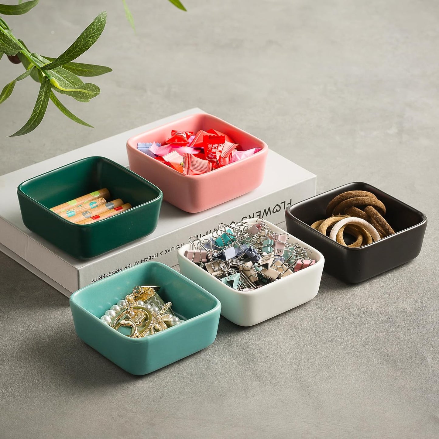Ceramic Paper Clip Holder for Desk Cute Binder Holder Paperclip Holders for Office Paper Clips Dispenser Organizer desk décor (black)