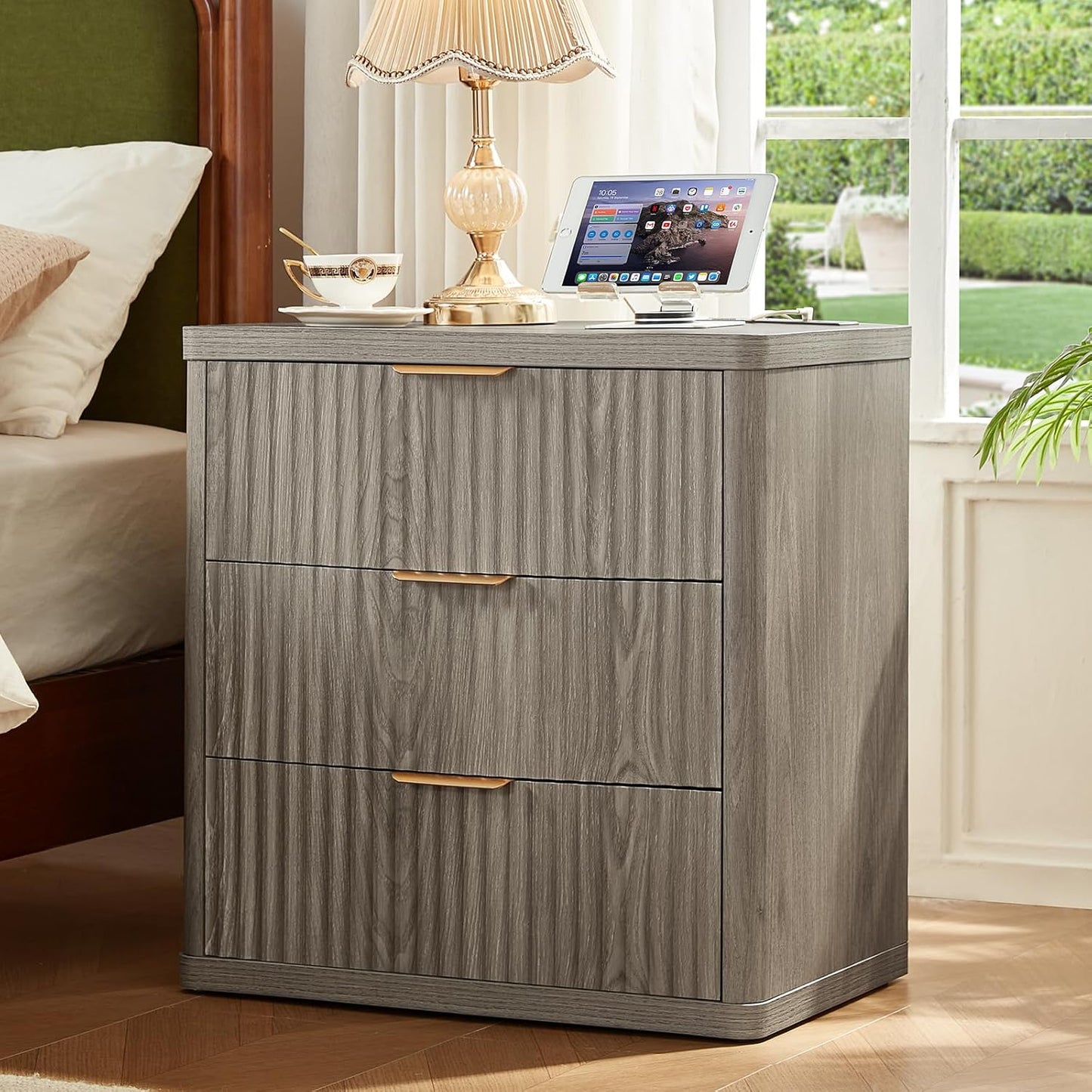 LEYAOYAO 23" Wide Fluted Farmhouse Night Stand Set of 2 with Charging Station, 3 Drawers Large End Table w/Metal Handle,Grey Nightstand Bedside Table,Wood Dresser for Bedroom, Closet