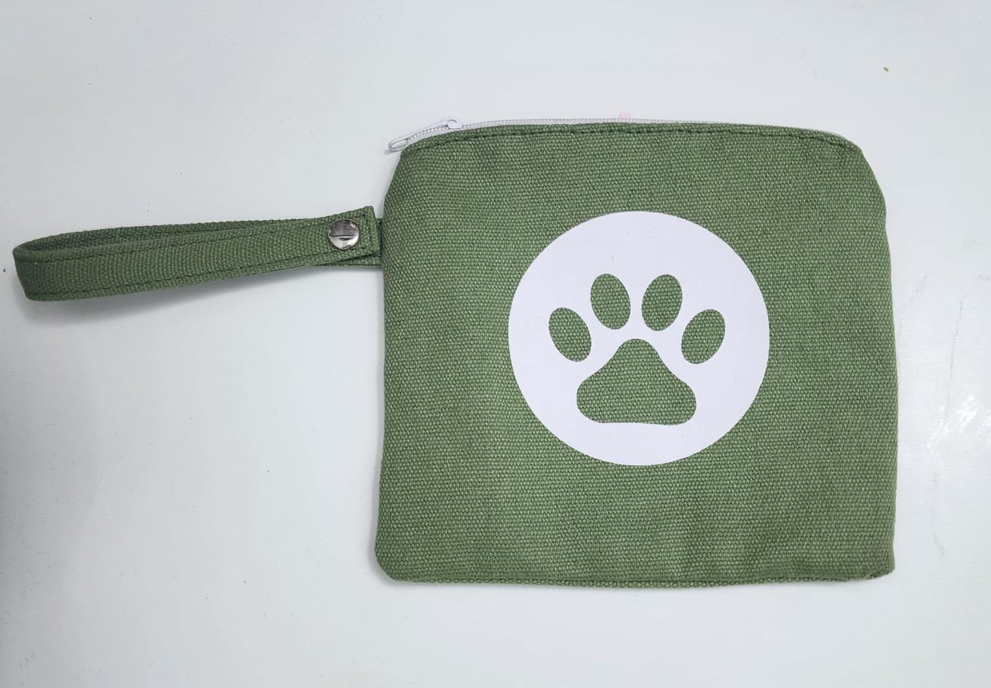 Small Green Dog Treat Pouch for Training for pet parents- Portable Puppy snack bag for treat for walking or hiking with zipper closure and waterproof lining and strap to waist belt loop or leash