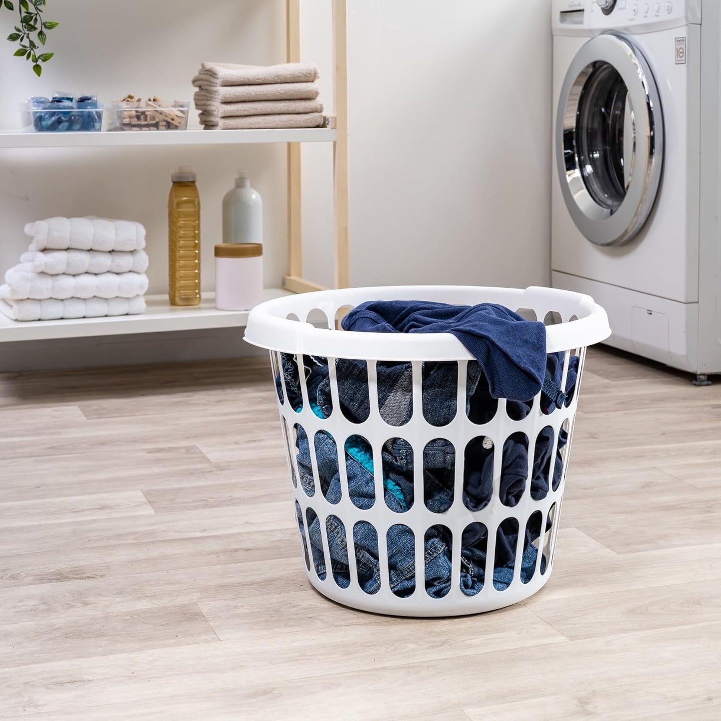 10-Pack Round White Plastic Laundry Basket, Suitable for Use in Bathrooms, Laundry Rooms, Bedrooms and Dormitories, Lightweight and Durable.