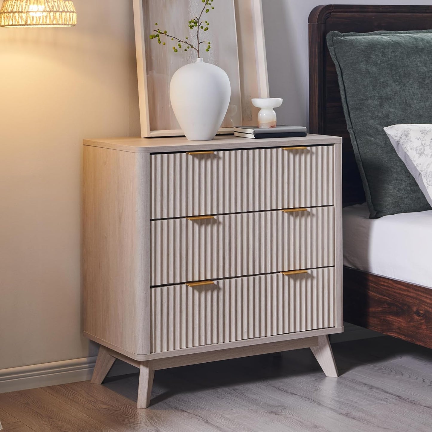 T4TREAM Fluted 3 Drawers Nightstand, Oversized Extra Large Modern Side Table, End Table Bedside for Bedroom, Living Room, Curved Profile Design, White Alder