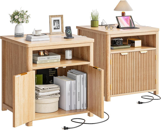 Fluted Nightstands Set of 2 with Charging Stations, 23.6" Wide Natural Oak Nightstand with Storage Drawers, Side Tables, Modern Farmhouse End Tables for Bedroom, Natural Oak