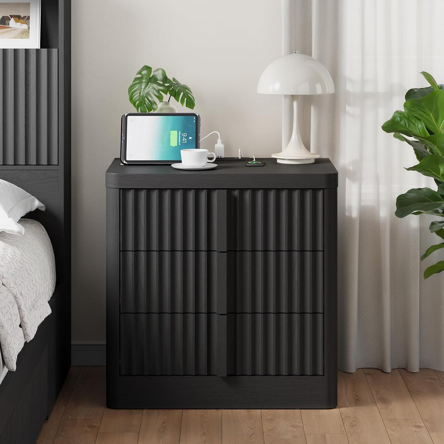 Fluted Nightstand with Charging Station, 23.6" Night Stand with Solid Wood Handle, Mid Century Moden Bedside Table End Table 3 Drawer Dresser for Bedroom, Living Room, Black