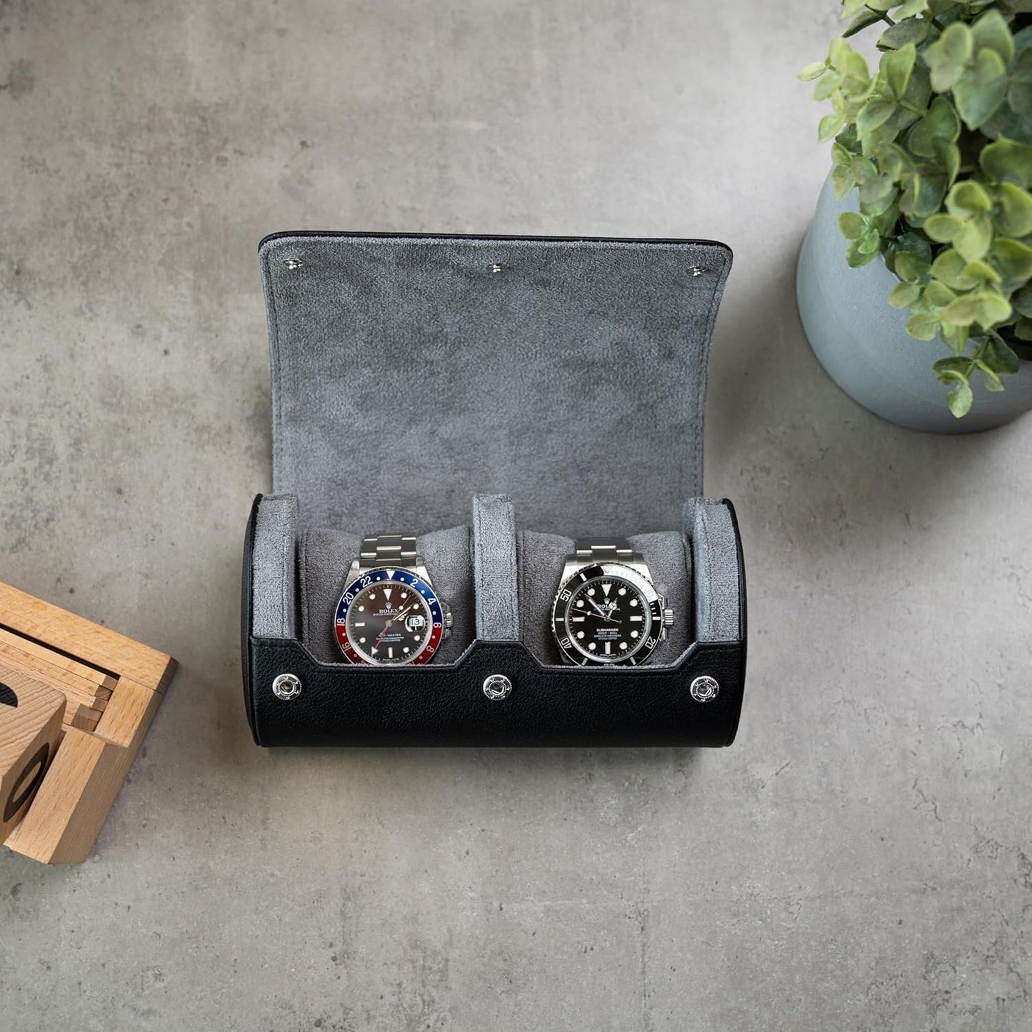 DailyWatch | Personalized Watch Roll Travel Case For 2 Watches - Handmade Genuine Leather Travel Case With Custom Engraving of Name or Initials - Black Grey