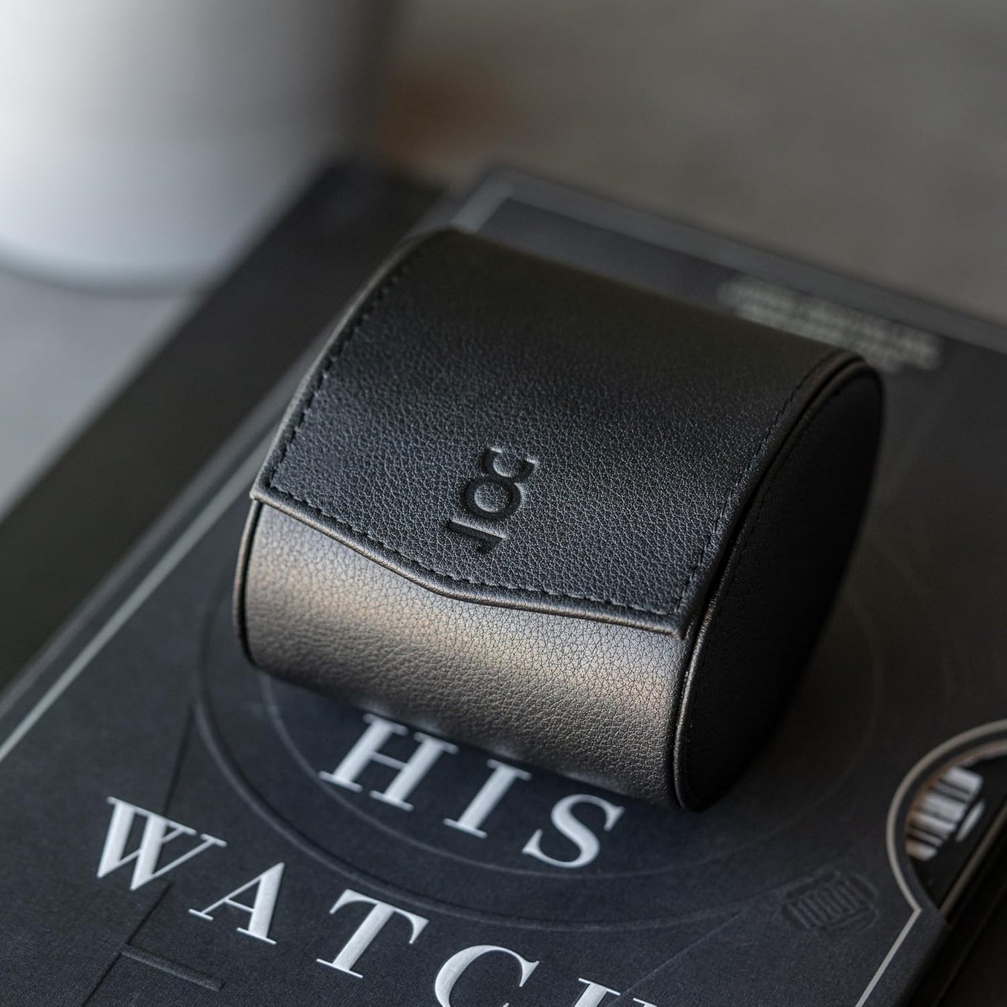 DailyWatch | Watch Roll Travel Case For 1 Watch | Luxury Watch Case In Genuine Black Leather With Soft Velvet Interior | Watch Case Protect, Store, & Display Your Watches | Black Green