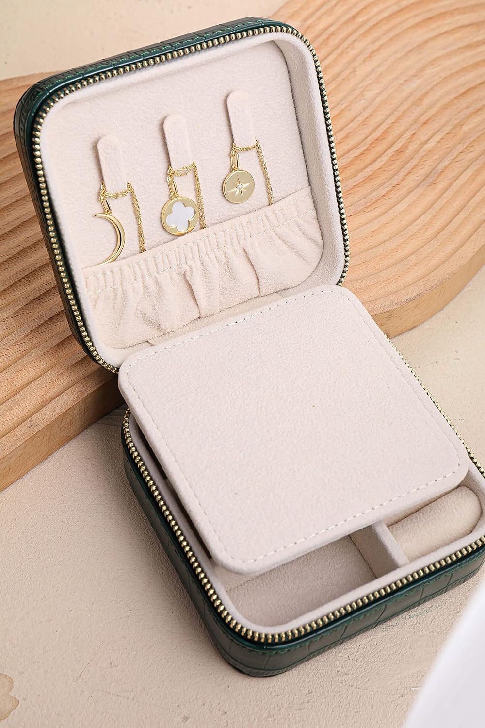 S.Leaf Travel Jewelry Organizer Boxes for Women Small Portable Necklace Earrings Bracelet Rings Travel Case Best Friend Birthday Gifts for Women Trendy (09_Pattern_Crocodile_Emerald_01)
