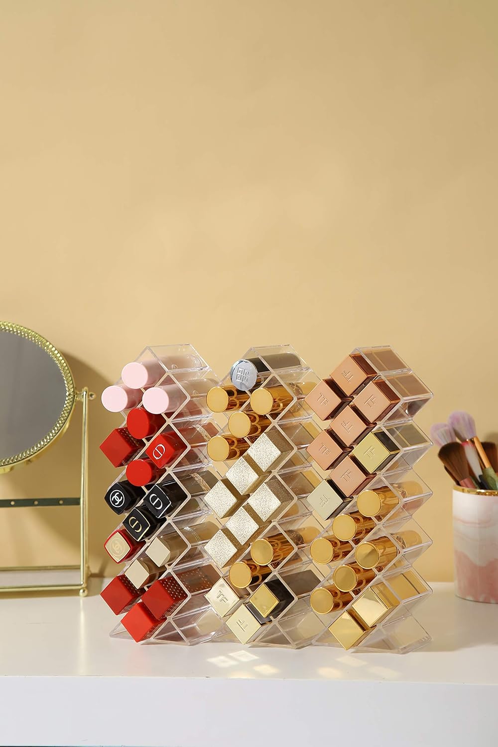 Lipstick Holder Organizer 16 Spaces Acrylic Stackable Fish Shape Lipstick Tower, Lip Gloss Storage Stand, Perfect for Lipgloss Organizers Makeup Vanity Display, Clear (1 Pack)